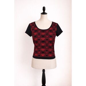 t/o Sweaters Red & Black Geometric Knit Top | Size M